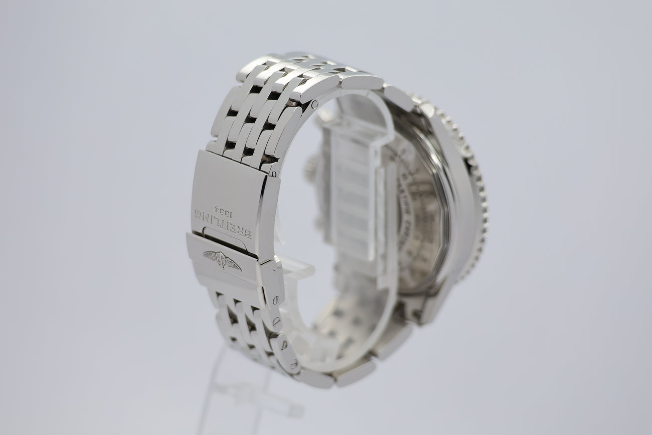 Breitling Navitimer 01 Automatik Herrenuhr 43mm AB0120 Box + og. Papiere