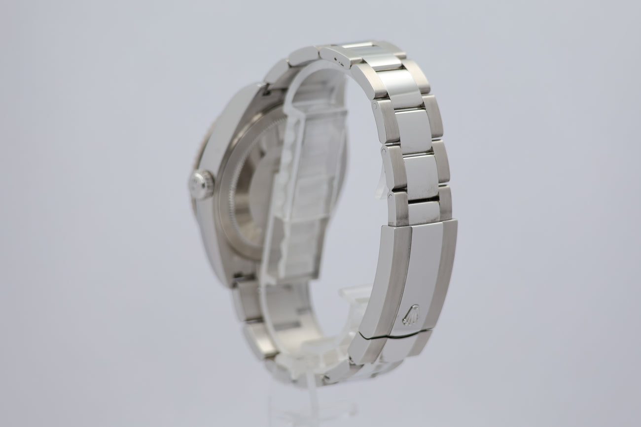 Rolex Oyster Perpetual Sky-Dweller Automatik Schwarz 326934 - Detailansicht 2