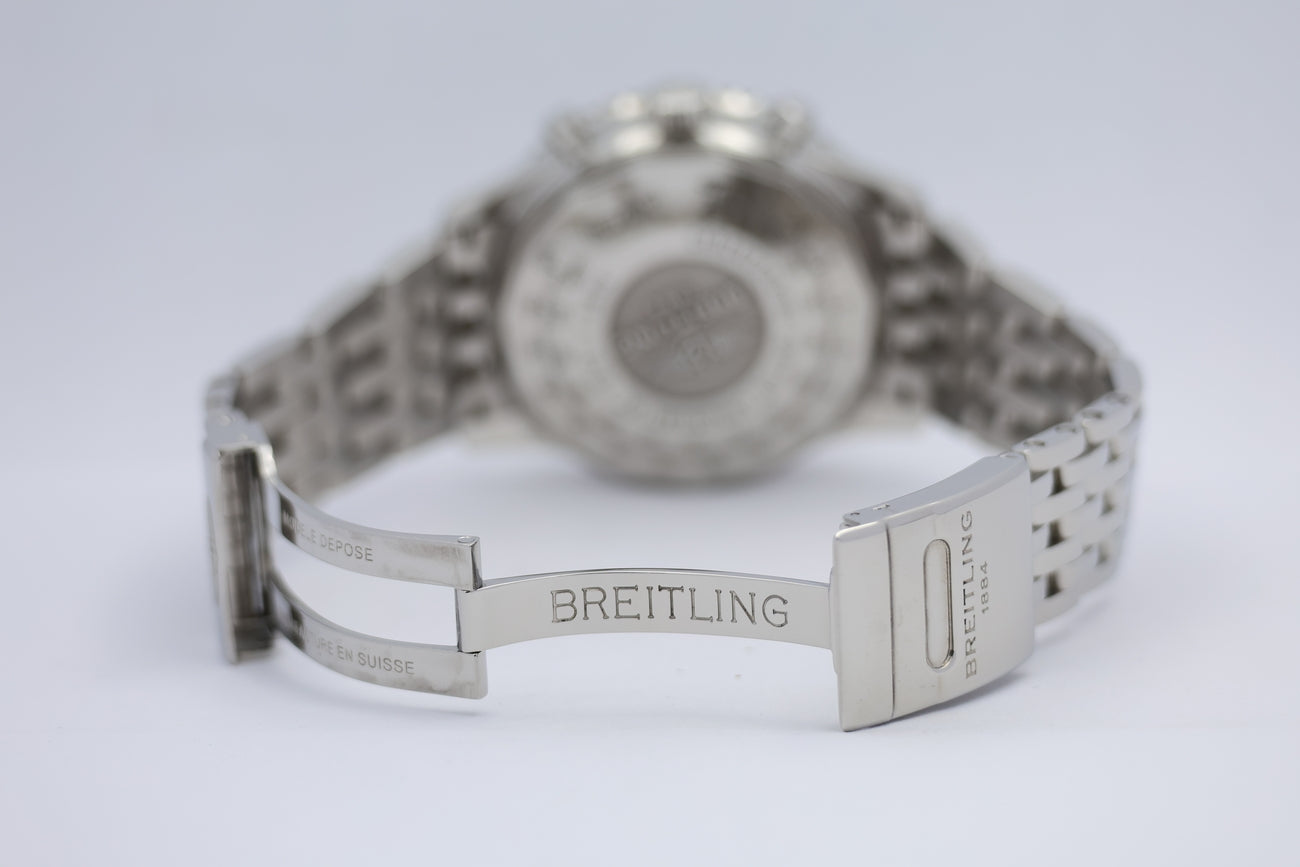 Breitling Navitimer 01 Automatik Herrenuhr 43mm AB0120