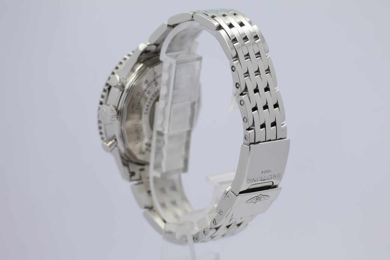 Breitling Navitimer 01 Automatik Herrenuhr 43mm AB0120