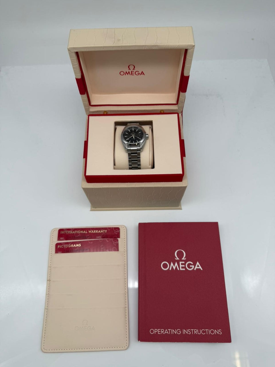 Omega Seamaster Aqua Terra Quarz 23110306006001 - Papiere und oder Lieferumfang