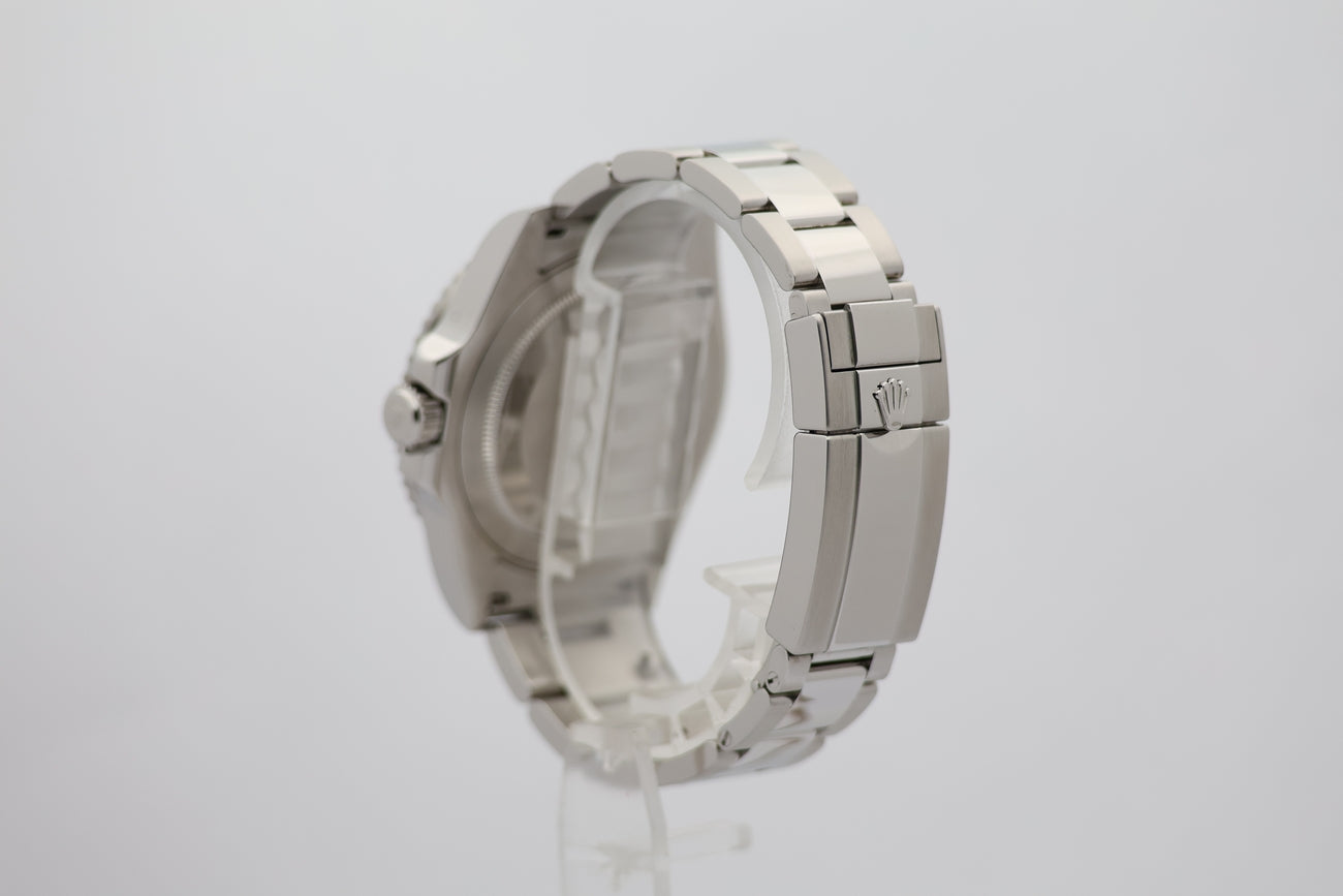 Rolex GMT-Master II Automatik Herrenuhr 40mm 116710LN - Detail view 2