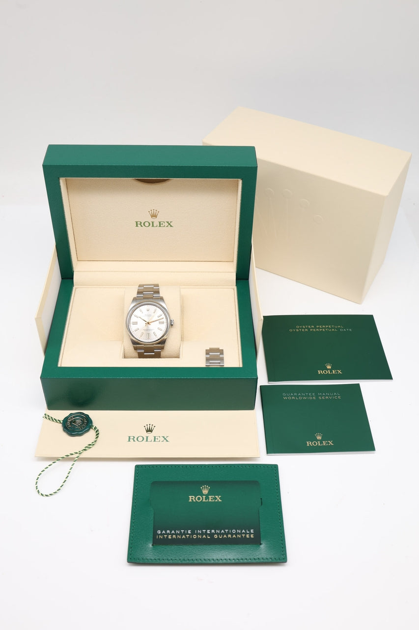 Rolex Oyster Perpetual 41 Automatik 124300 - Papiere und oder Lieferumfang