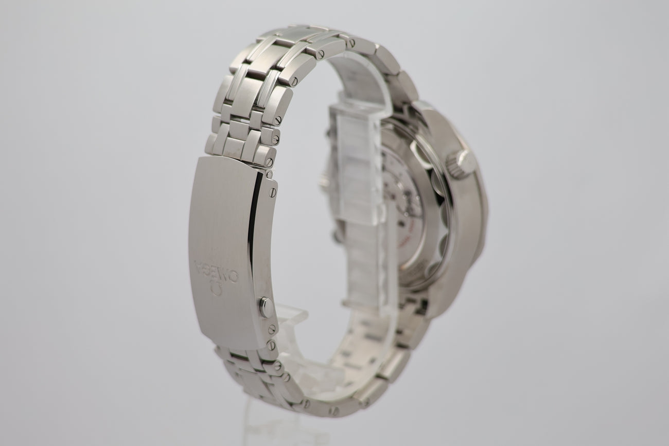 Omega Seamaster Diver 300 M Chronograph Herrenuhr 21030445101001 - Detail view 1