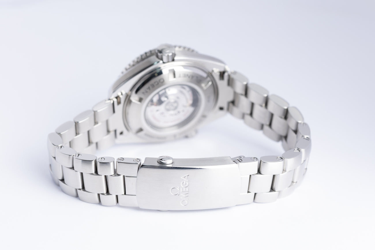 Omega Seamaster Planet Ocean 37,5 mm Automatik 23230382001001 - Detailansicht 7