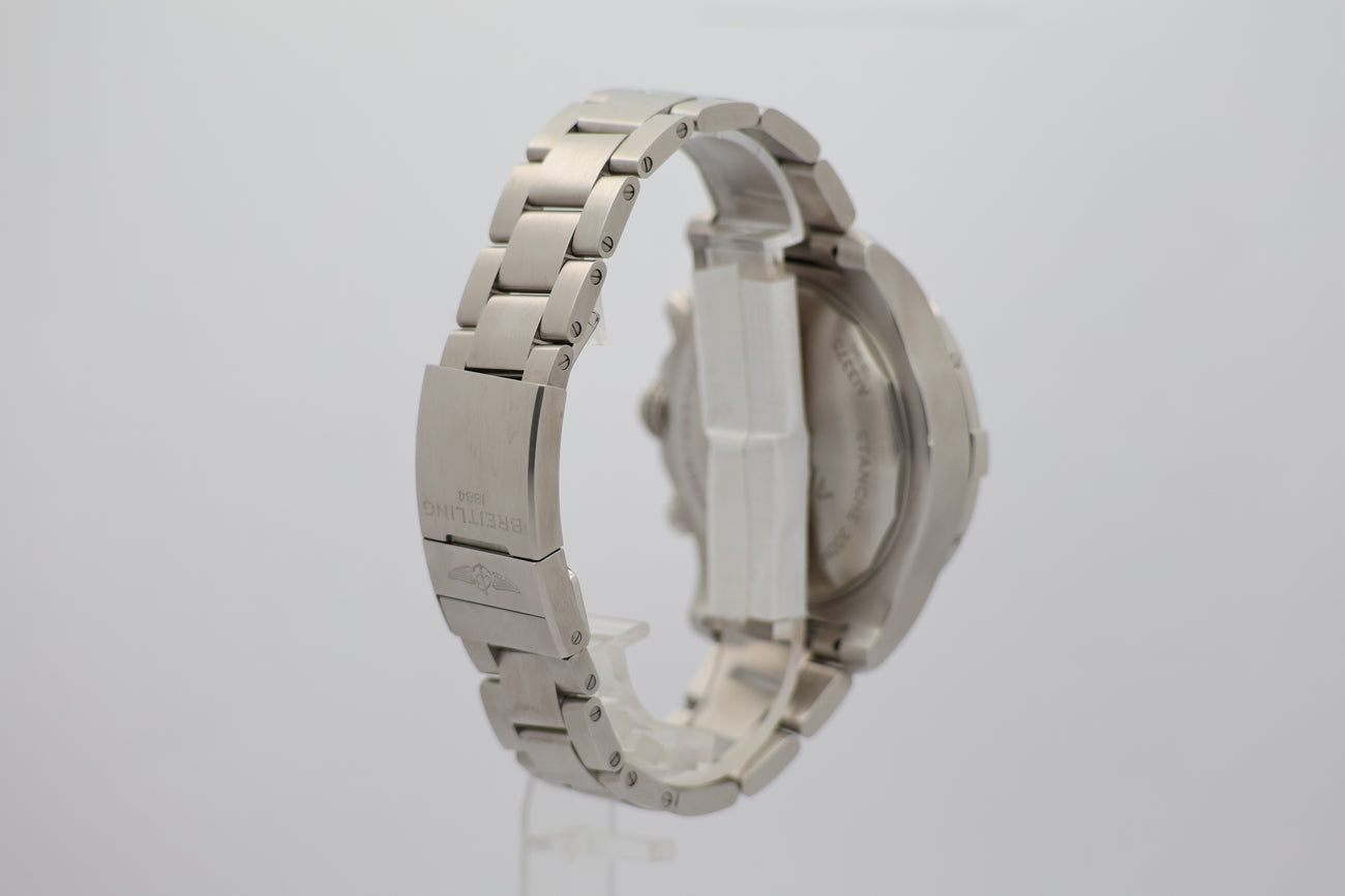 Breitling Super Avenger Chronograph 48mm Automatik A13375 - Detailansicht 1