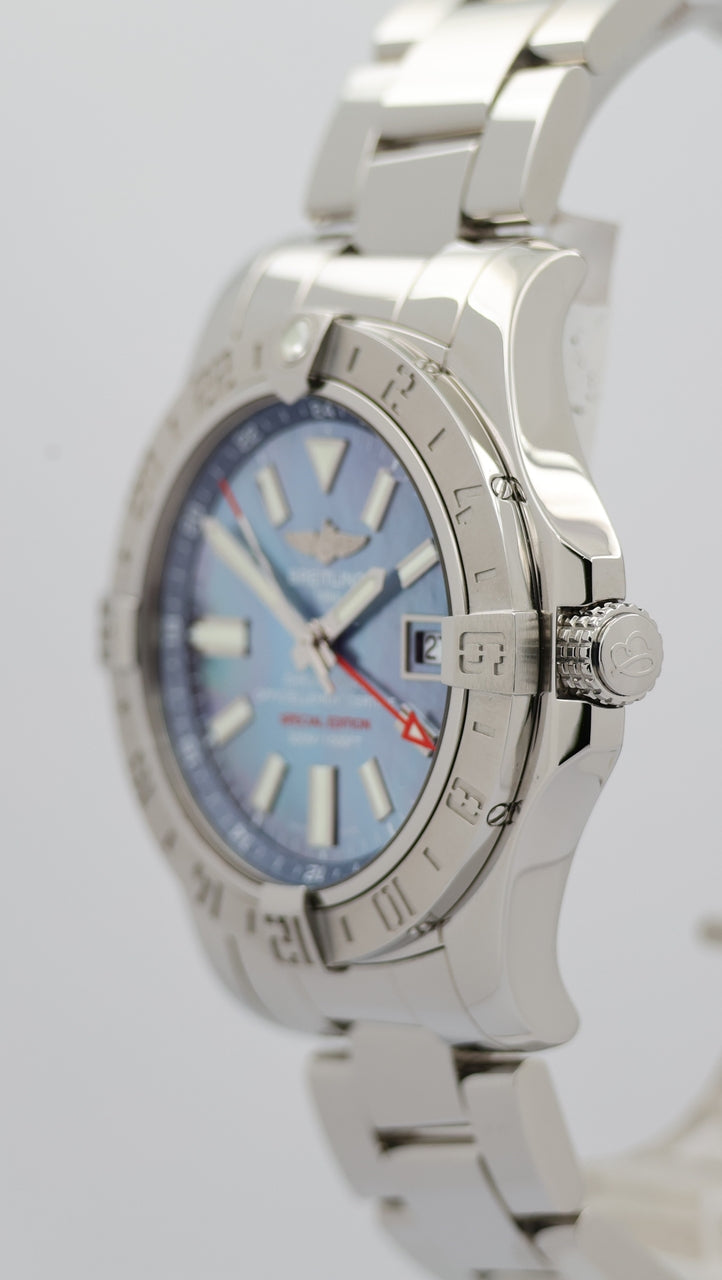 Breitling Avenger II GMT Perlmutt-Blatt 43mm Automatik A32390 - Detailansicht 7