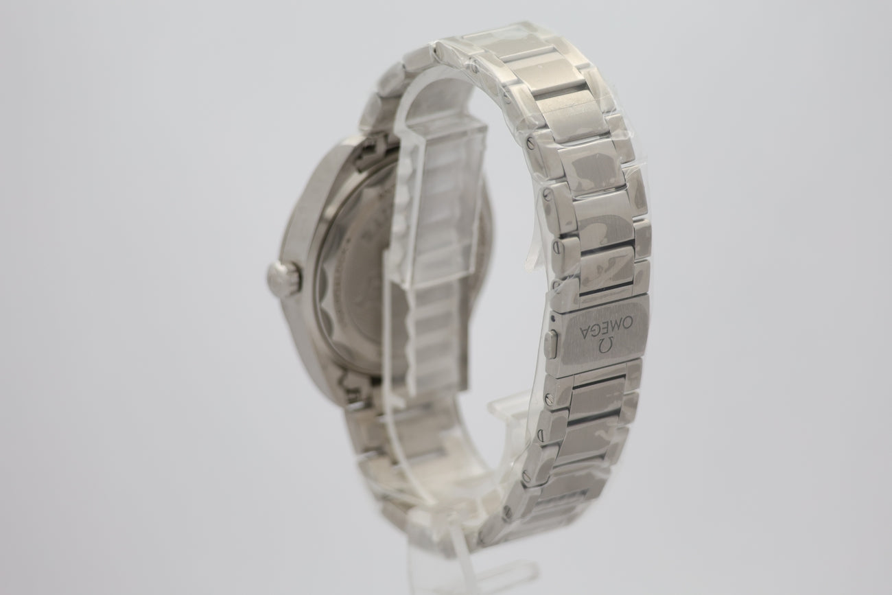 Omega Seamaster Railmaster Automatik Herrenuhr Stahl 40mm NEU 22010402001001 - Detailansicht 2