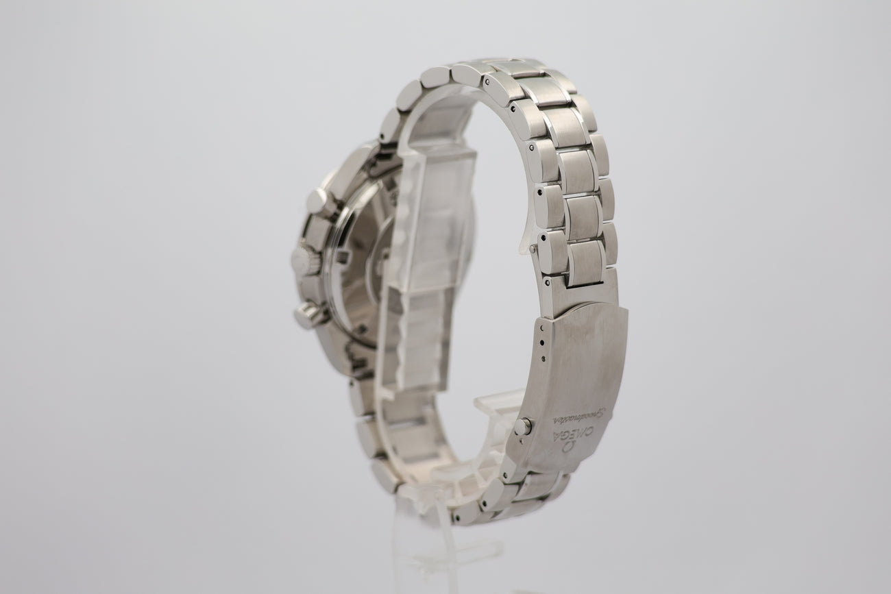 Omega Speedmaster Date 40mm Automatik 32330404006001 - Detail view 2