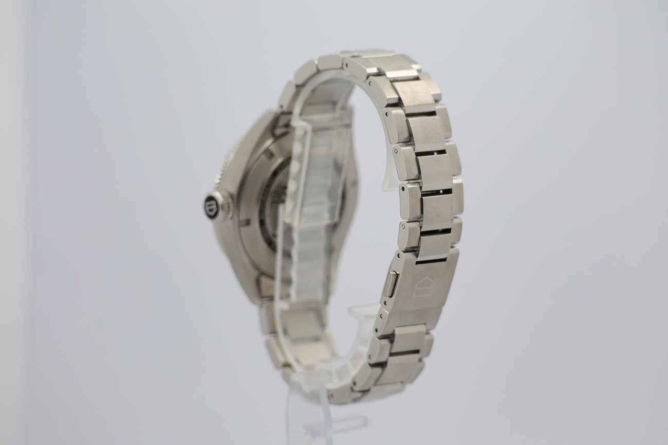 Tag Heuer Autavia 42mm Automatik Herrenuhr WBE5110 - Detail view 2