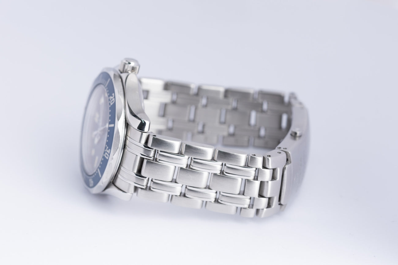 Omega Seamaster Diver 300m Quarz 36mm 25618000 - Detailansicht 5