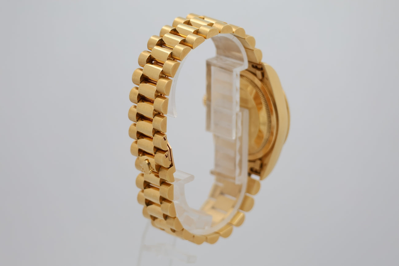 Rolex Day-Date 36 President 18k Gelbgold Automatik "String Diamond" 18238 - Detailansicht 1