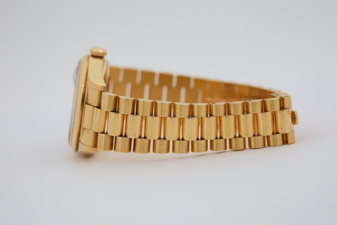 Rolex Day-Date 36 President 18k Gelbgold Automatik "String Diamond" 18238 - Detailansicht 3