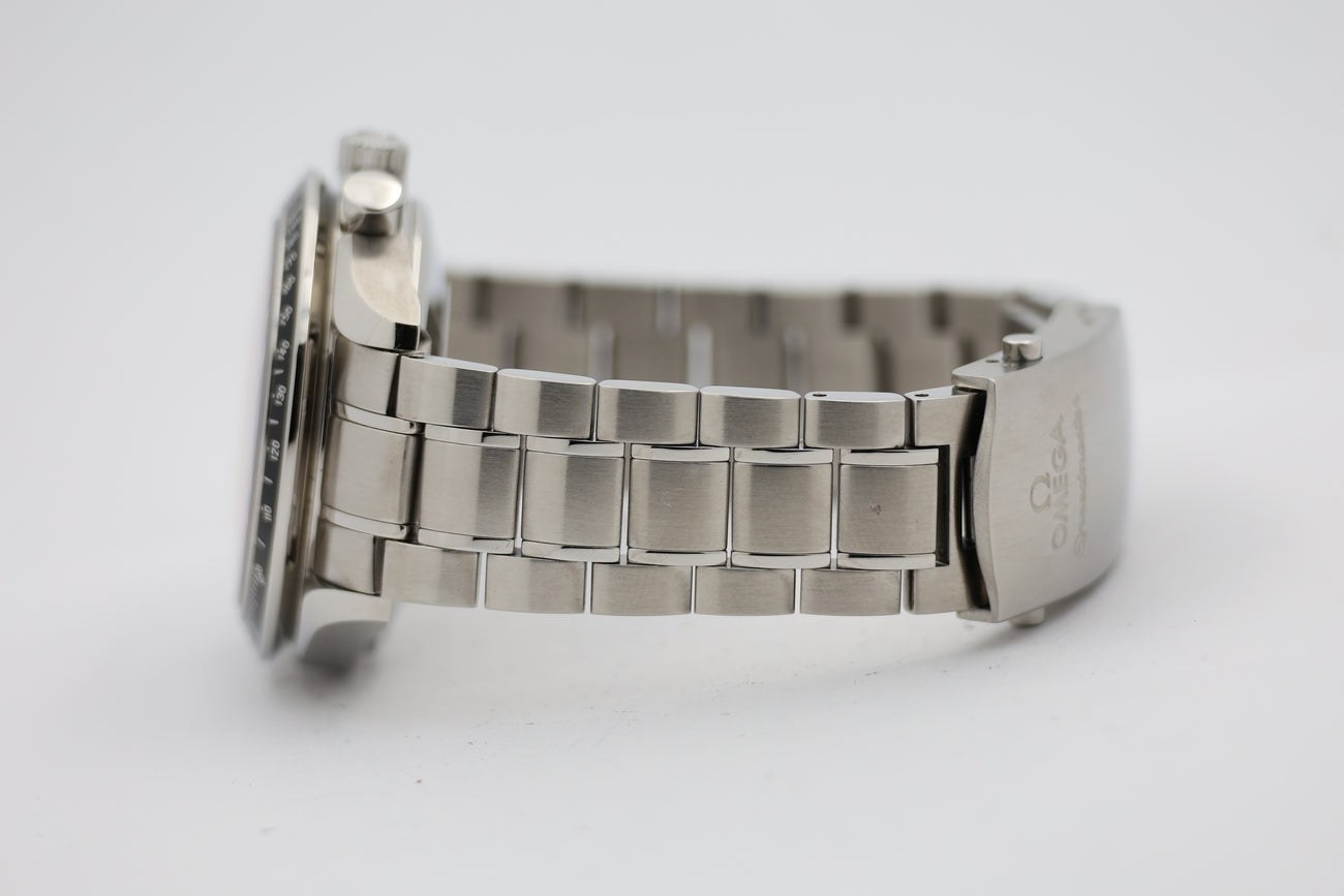 Omega Speedmaster Date Automatik Herrenuhr Stahl 40mm 32330404006001 - Detailansicht 3