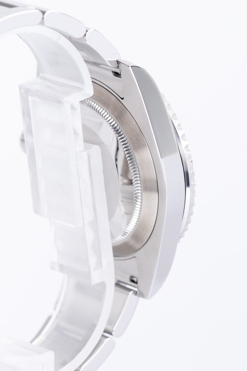 Rolex Submariner Date "Hulk" Automatik Herrenuhr LC100 116610LV - Detailansicht 4