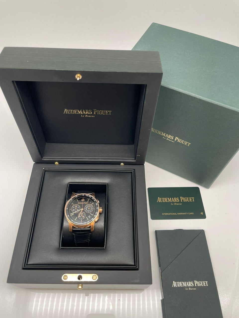 Audemars Piguet CODE 11.59 Chronograph 41mm Rosegold 26393OR.OO.A002CR.01 - Papiere und oder Lieferumfang