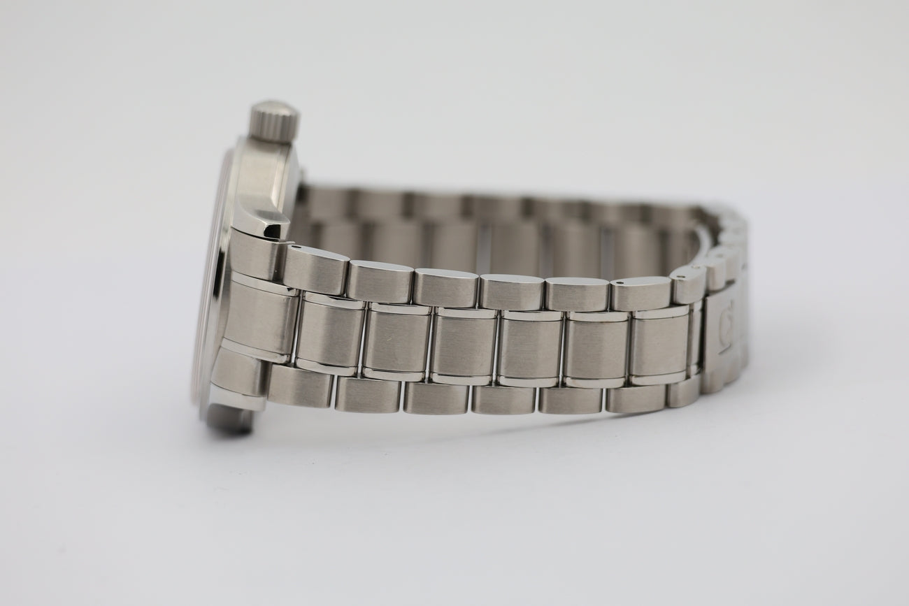 Omega Classic Date Automatik Herrenuhr 36mm 52032000 - Detail view 3