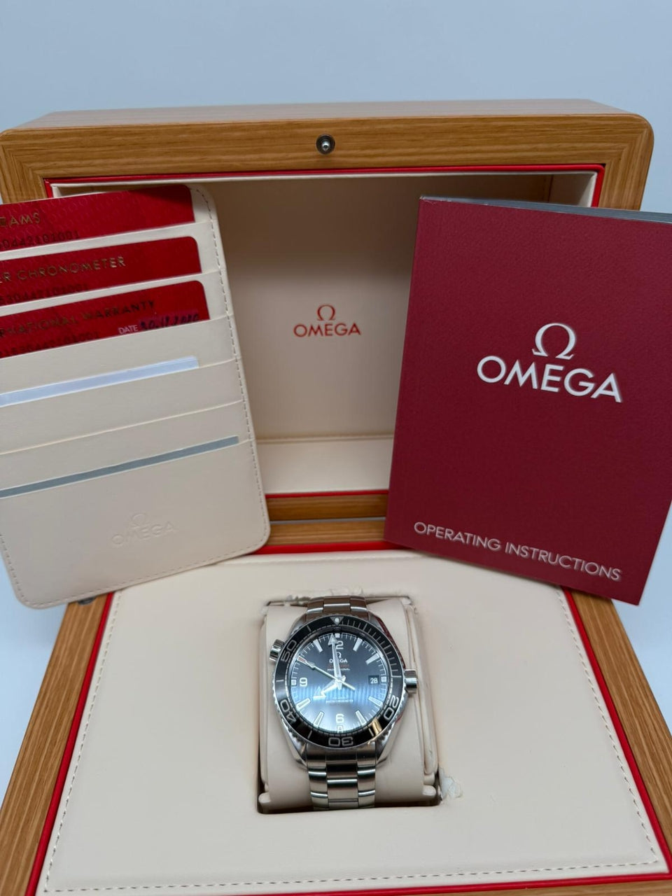 Omega Seamaster Planet Ocean 43,5mm Automatik 21530442101001 - Papiere und oder Lieferumfang