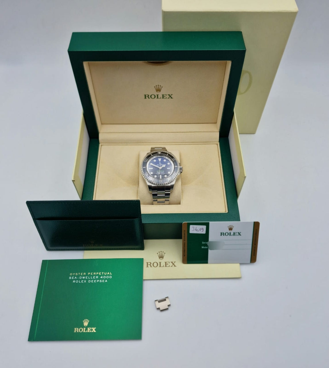 Rolex Sea-Dweller Deepsea 44mm Automatik Herrenuhr 116660 Box + og. Papiere