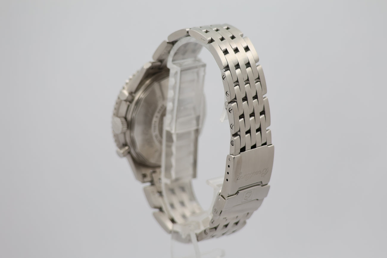 Breitling Navitimer 41,5mm Japan Limited Edition A23330 - Detailansicht 2