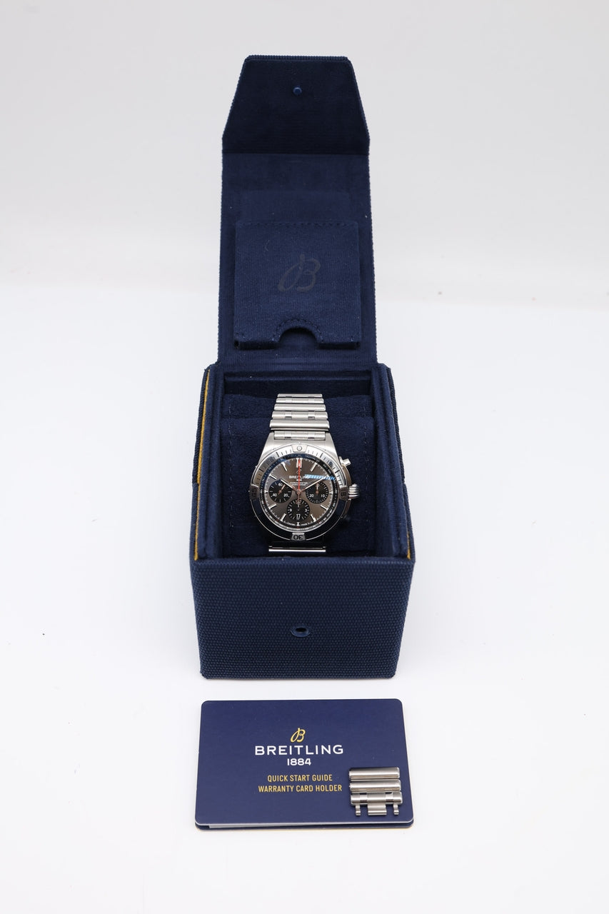 Breitling Chronomat B01 42 Grau aus 2021 Automatik AB0134 - Papiere und oder Lieferumfang
