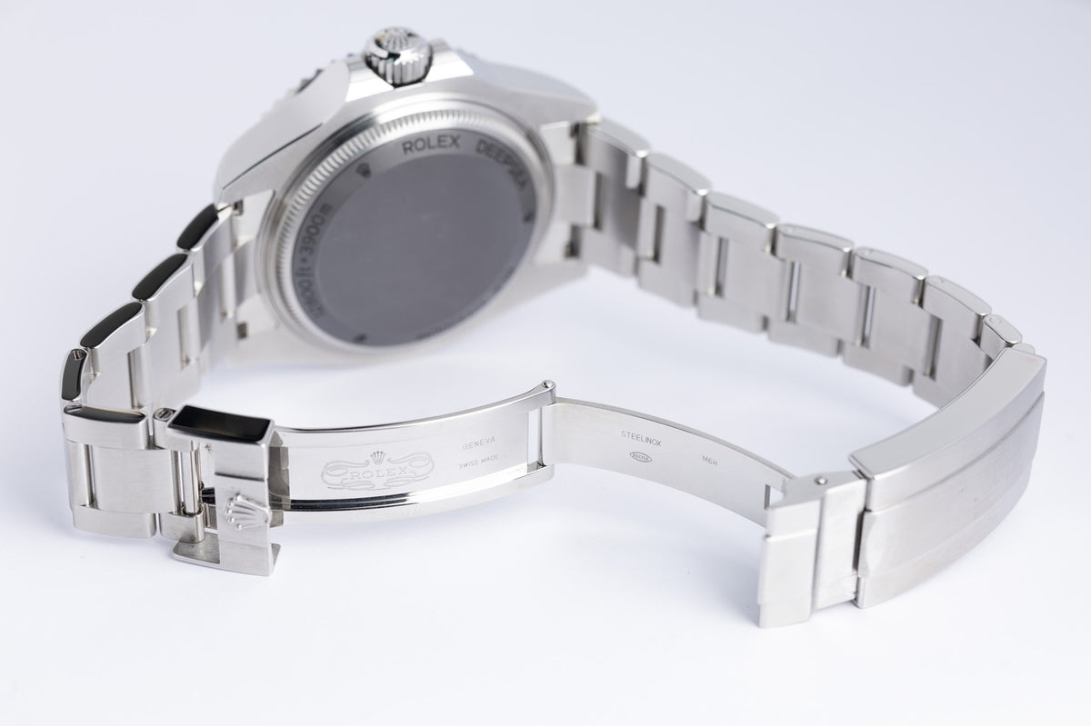 Rolex Sea-Dweller Deepsea 44mm Automatik Herrenuhr 136660 - Detailansicht 8
