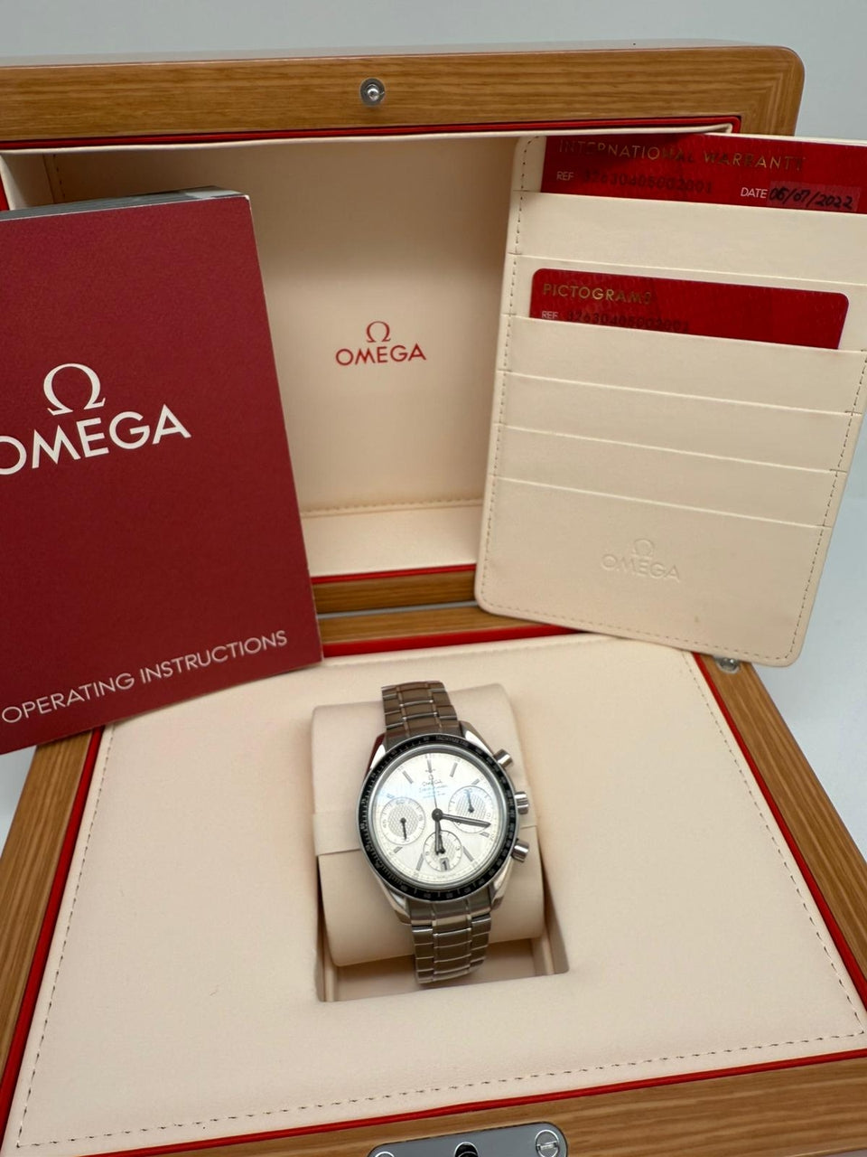 Omega Speedmaster Racing Automatik Herrenuhr Weiß 32630405002001 - Papers and documentation