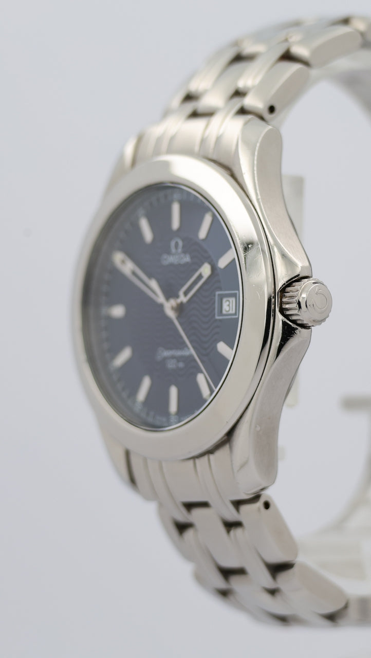Omega Seamaster Quarz 36mm Herrenuhr 25118100 - Detail view 7