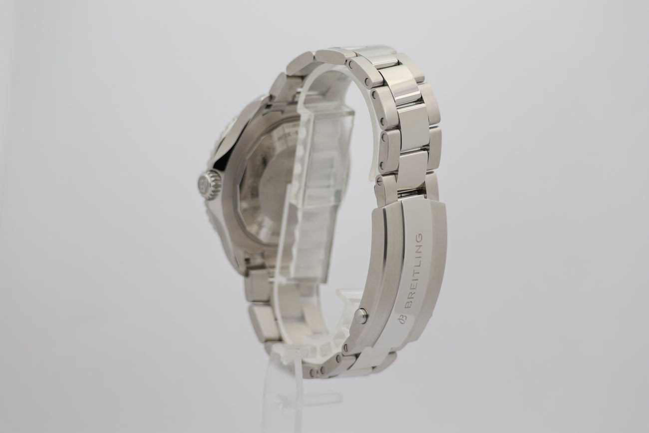 Breitling Superocean Automatik 44mm A17376 - Detail view 2