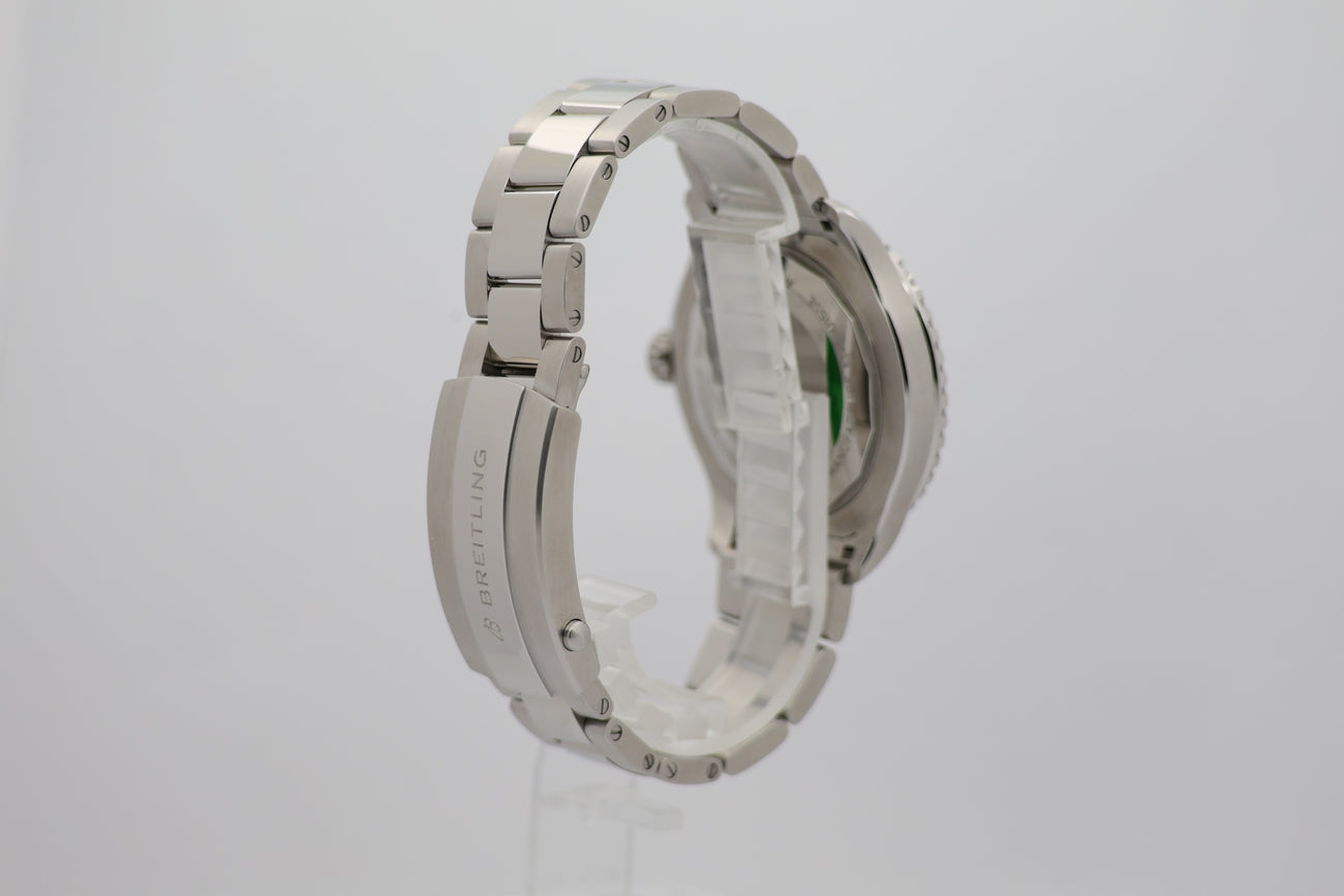 Breitling Superocean Automatik 44mm A17376 - Detail view 1