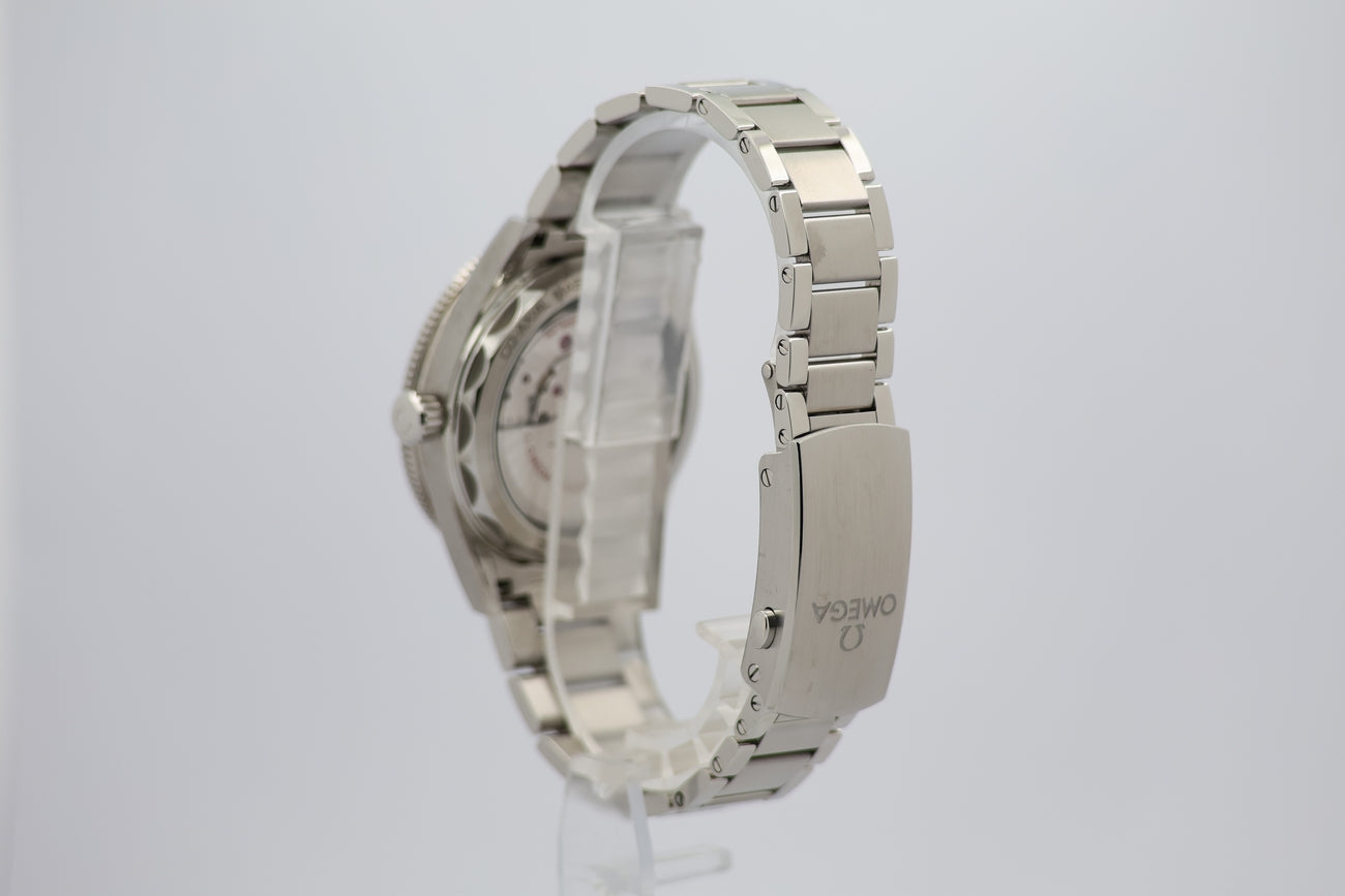 Omega Seamaster 300 Automatik Herrenuhr Blau 23430412103001 - Detail view 1
