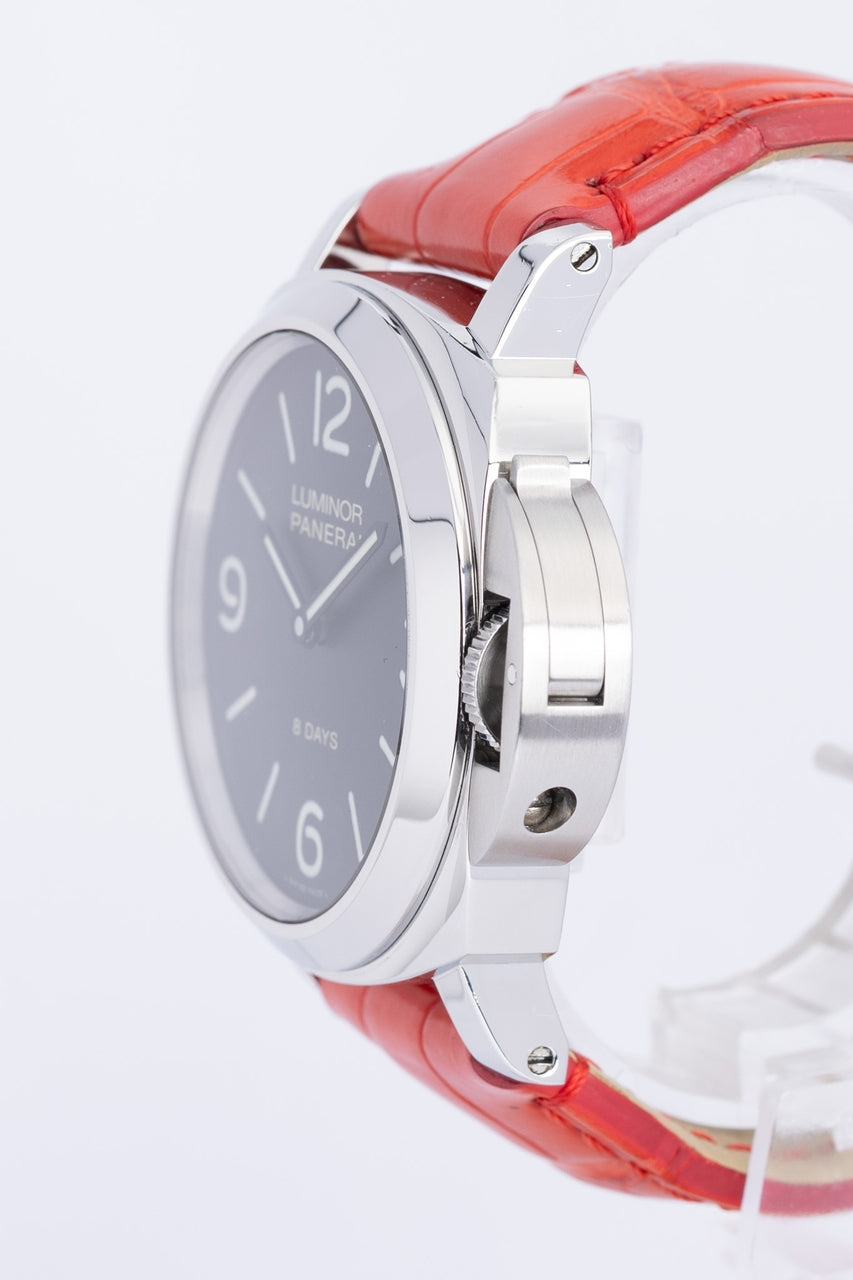 Panerai Luminor Base 8 Days 44mm Handaufzug PAM00560 - Detailansicht 2