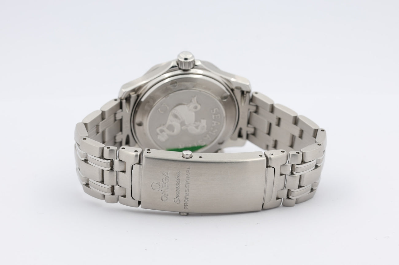 Omega Seamaster Diver 300m 36mm Automatik 22228000 - Detailansicht 7