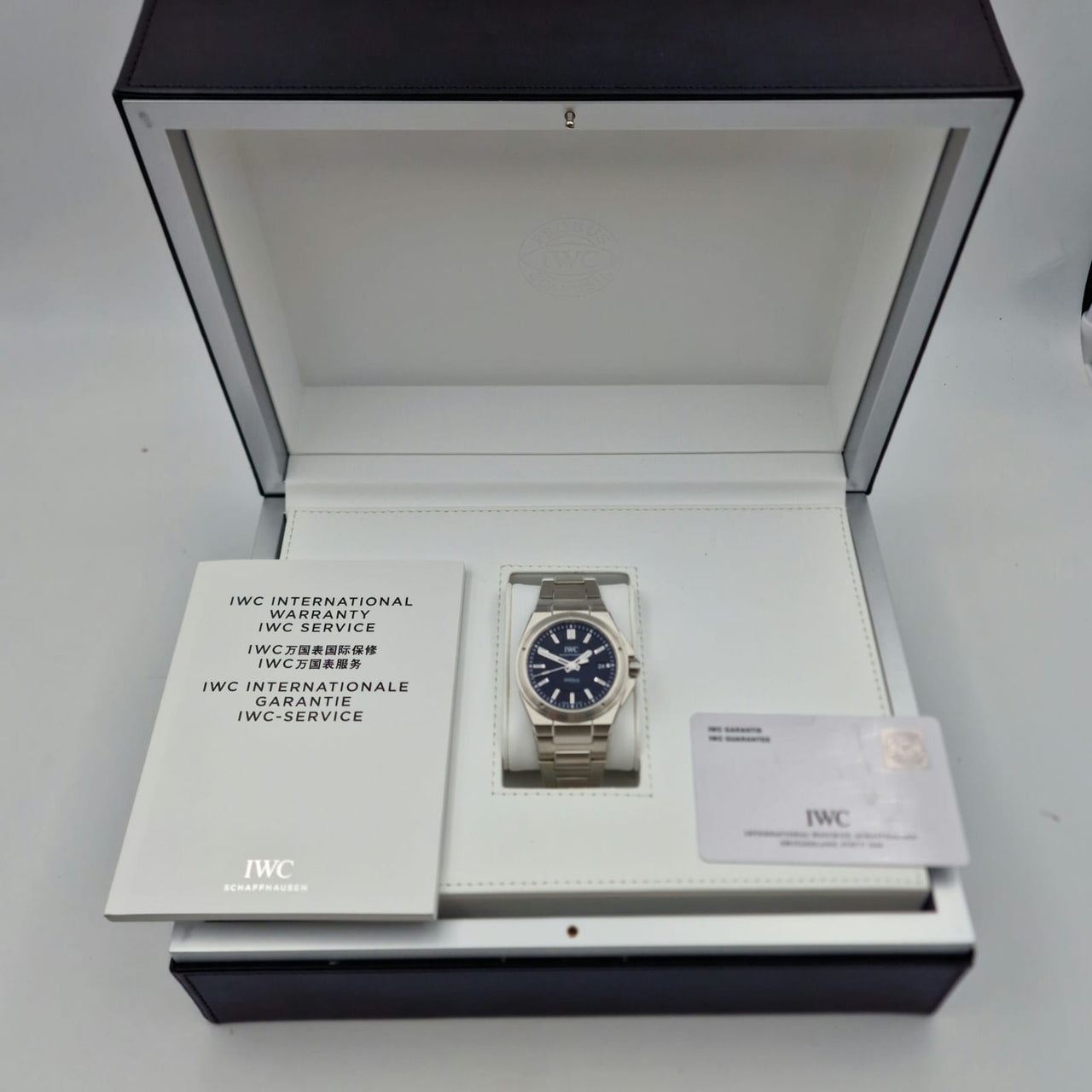 IWC Ingenieur 40mm Automatik Herrenuhr IW323902 - Papers and documentation