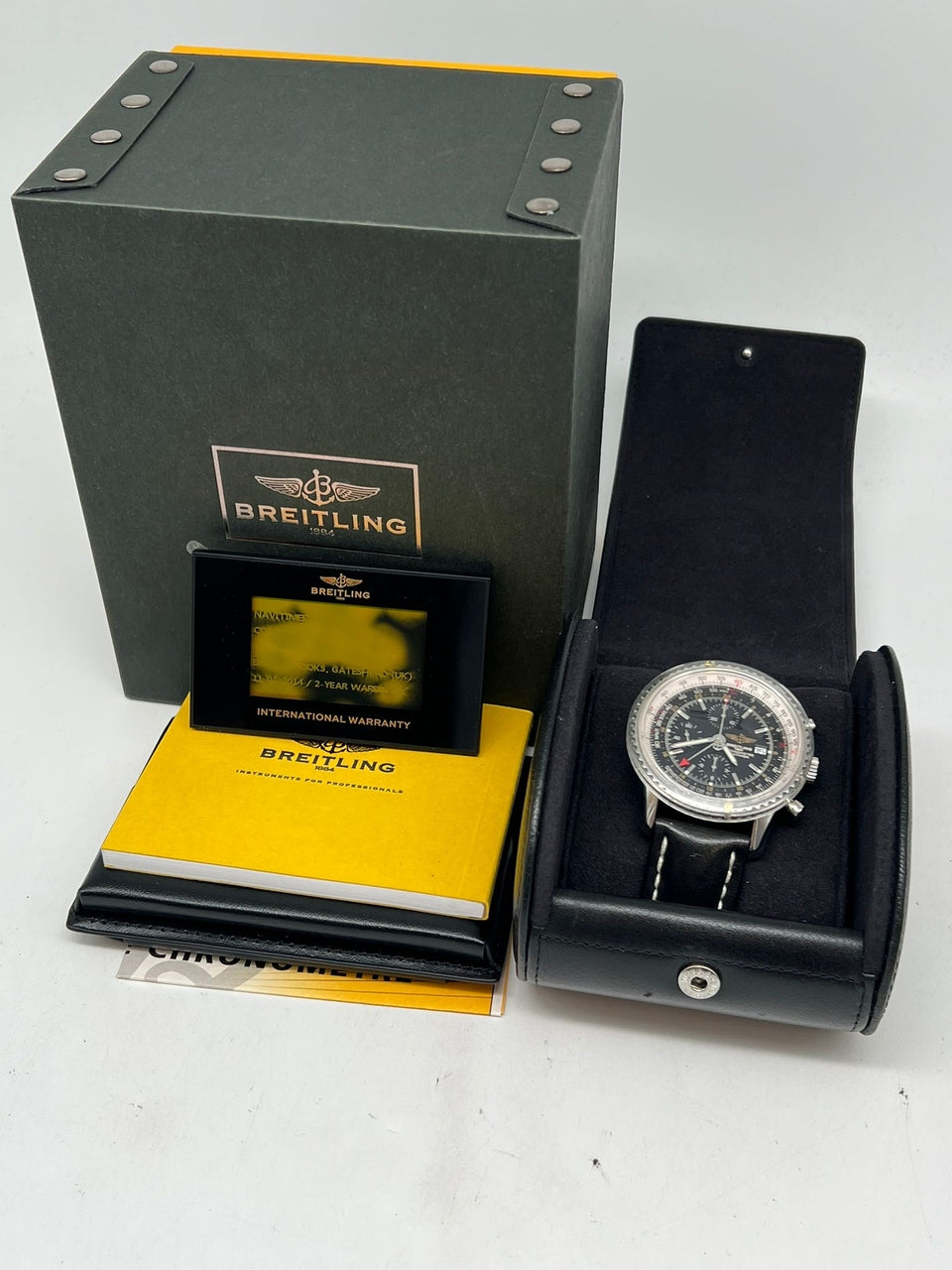 Breitling Navitimer World Automatik Herrenuhr Leder 46mm A24322 - Papiere und oder Lieferumfang