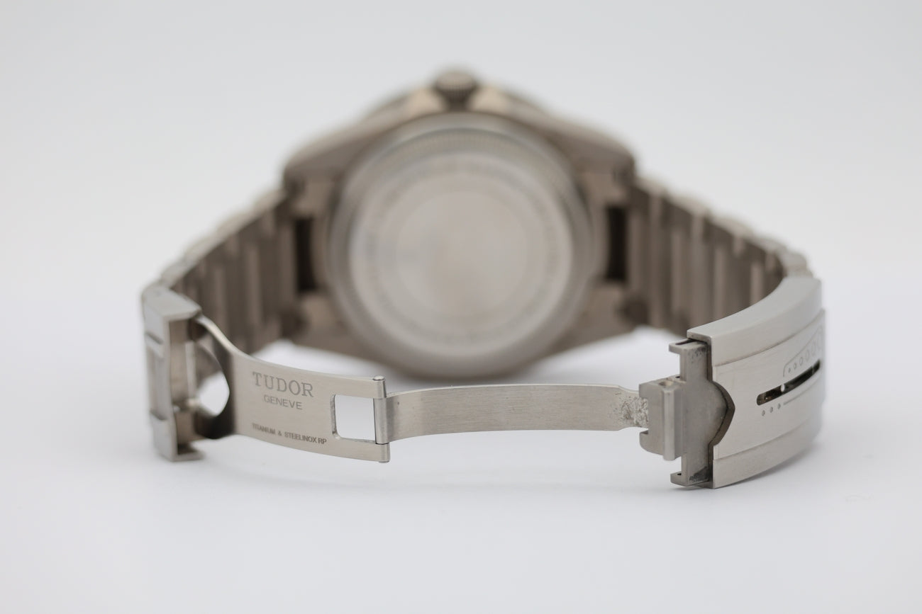 Tudor Pelagos 42mm Automatik Herrenuhr Titan Blau 25600TB - Detailansicht 7