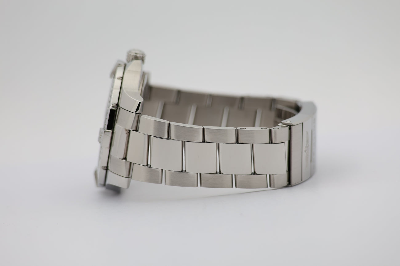 Breitling Avenger GMT Automatik 45mm A32395 - Detail view 3