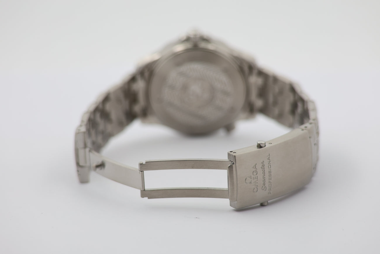 Omega Seamaster Diver 300M Automatik 22515000 - Detailansicht 6