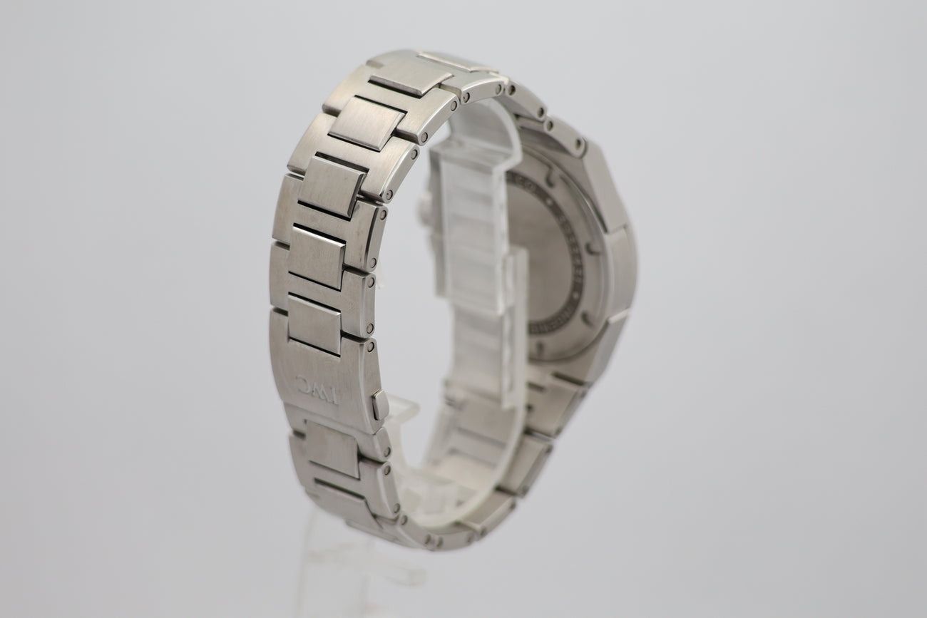 IWC Ingenieur Automatik Herrenuhr Schwarz IW323902 - Detailansicht 1