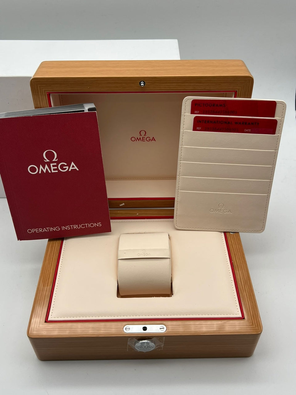 Omega Seamaster Planet Ocean 43mm Automatik 23230442201001 - Papiere und oder Lieferumfang