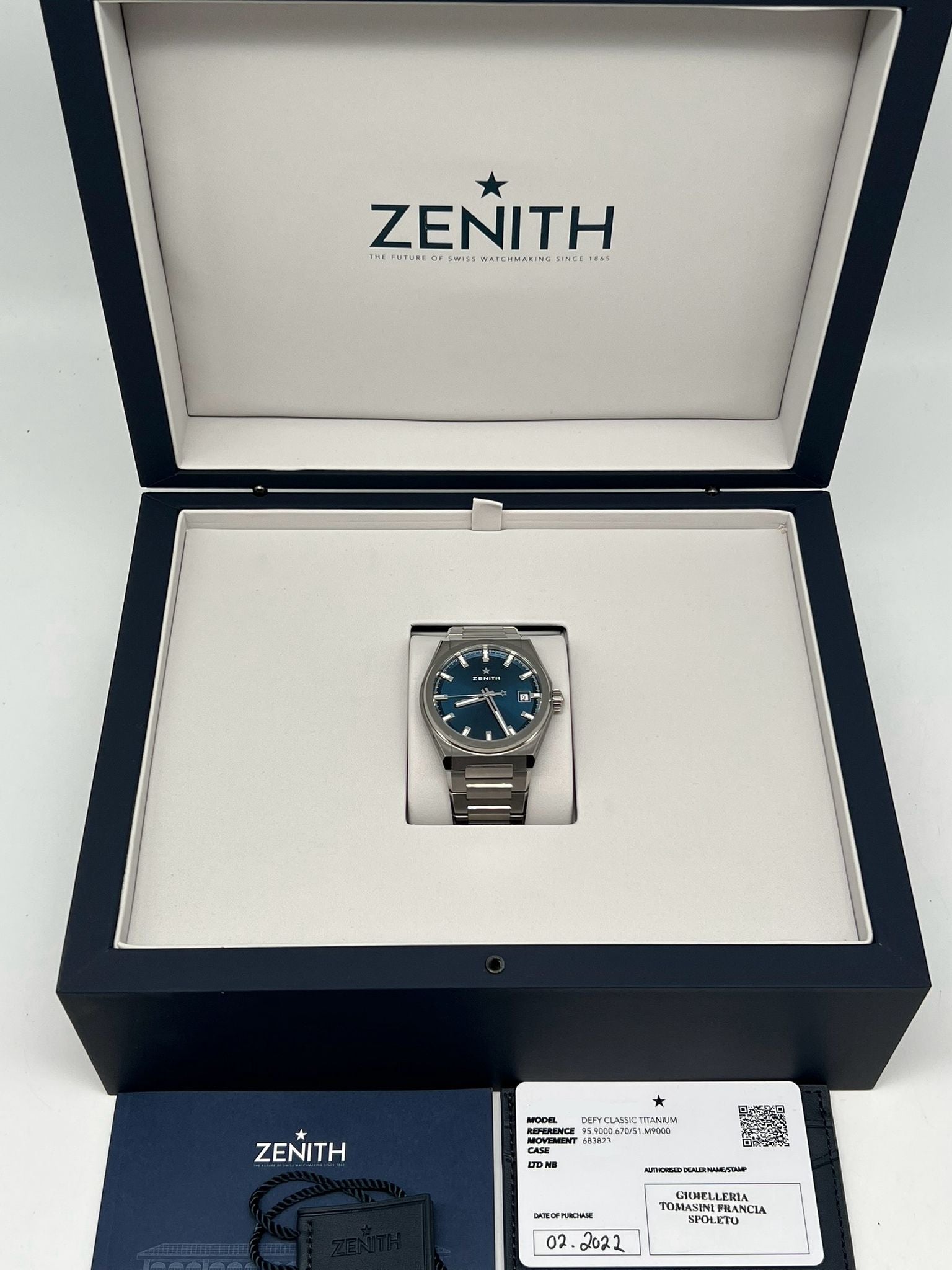 Zenith Defy Classic 41mm Automatik Herrenuhr 95.9000.670 - Papiere und oder Lieferumfang