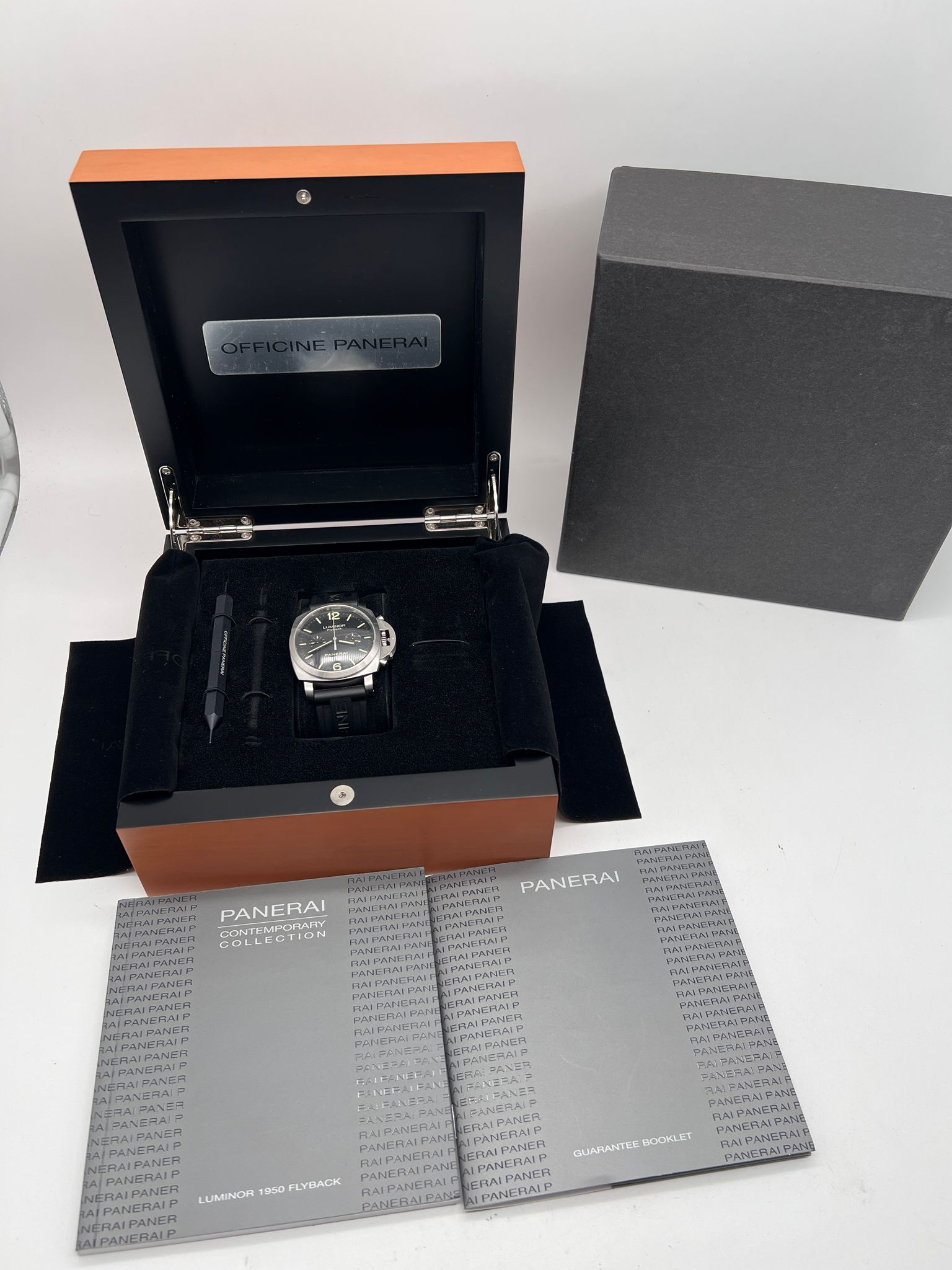 Panerai Luminor 1950 44mm Automatik Herrenuhr PAM00361 - Papiere und oder Lieferumfang