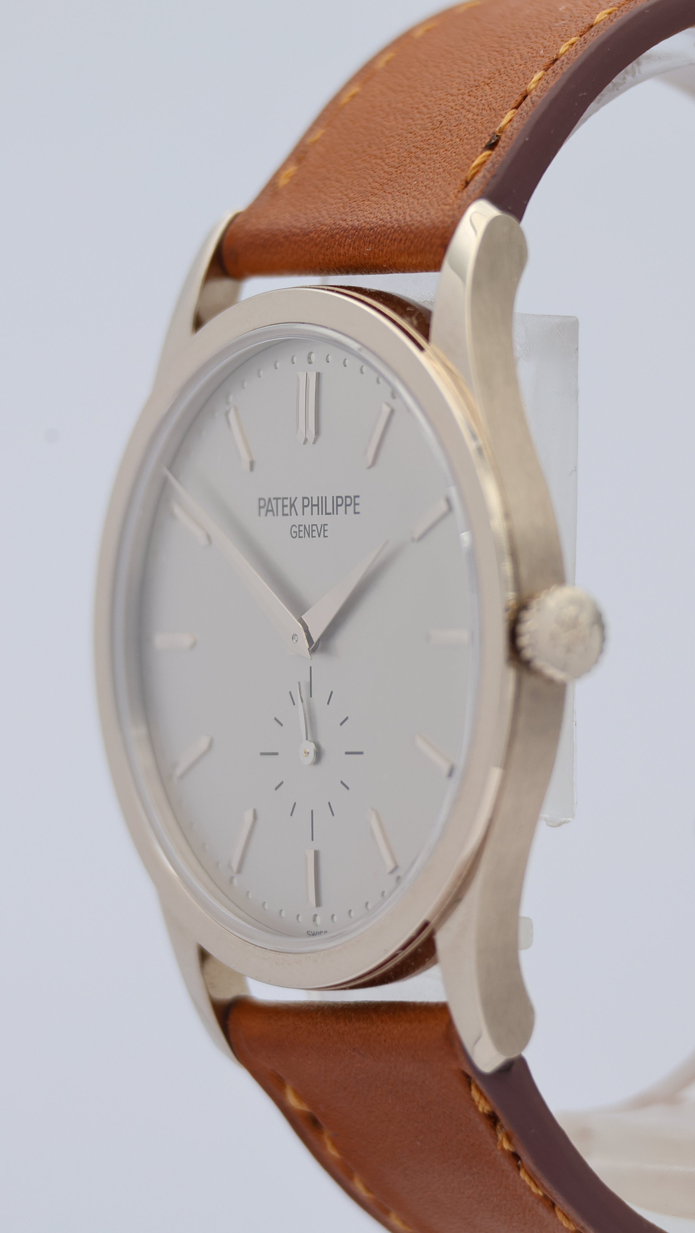 Patek Philippe Calatrava 37MM 18K Weißgold deutsch 5196G-001 Box + og. Papiere