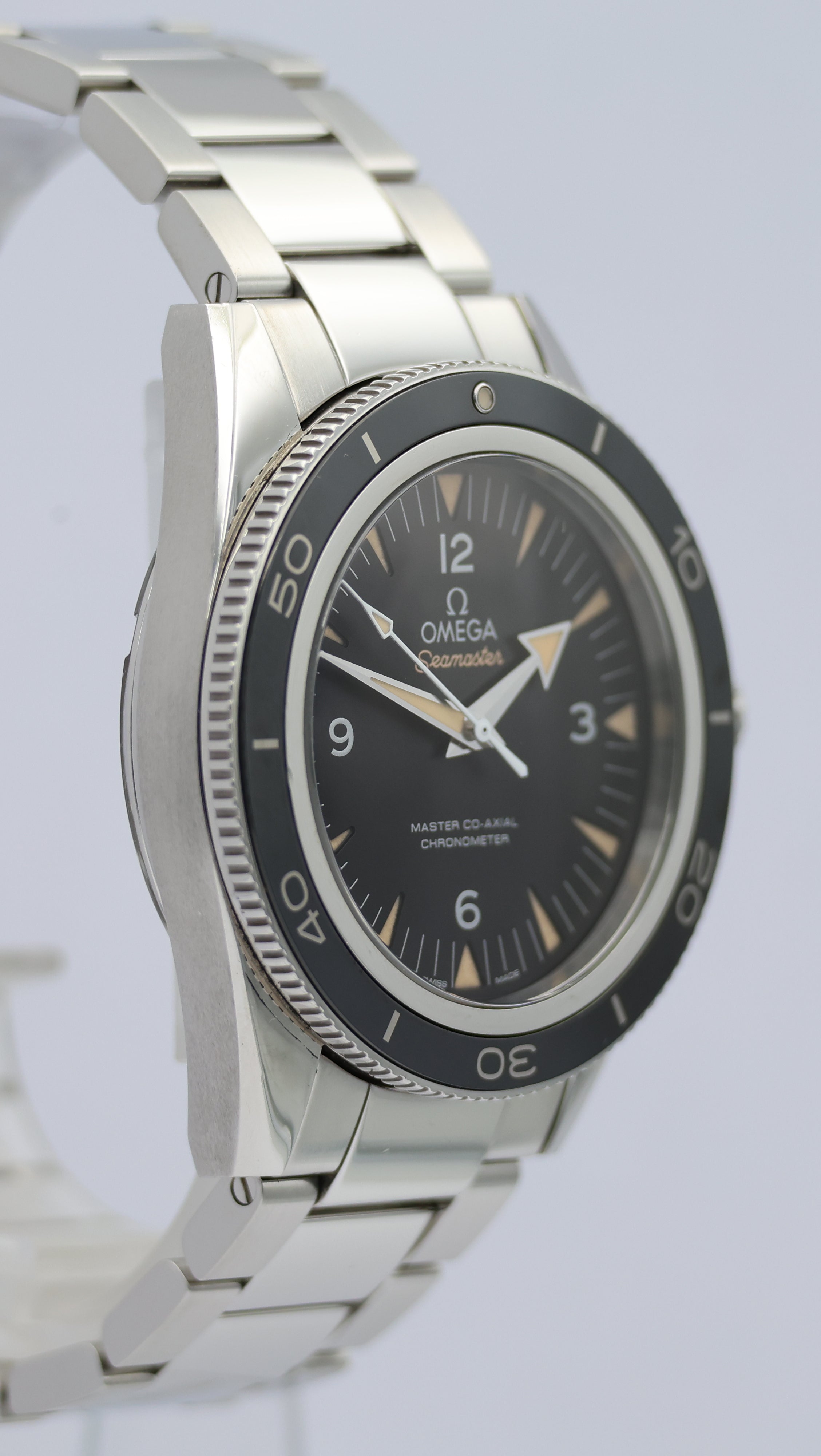 Omega Seamaster 300 Automatik Herrenuhr Schwarz	 23330412101001 Box + og. Papiere