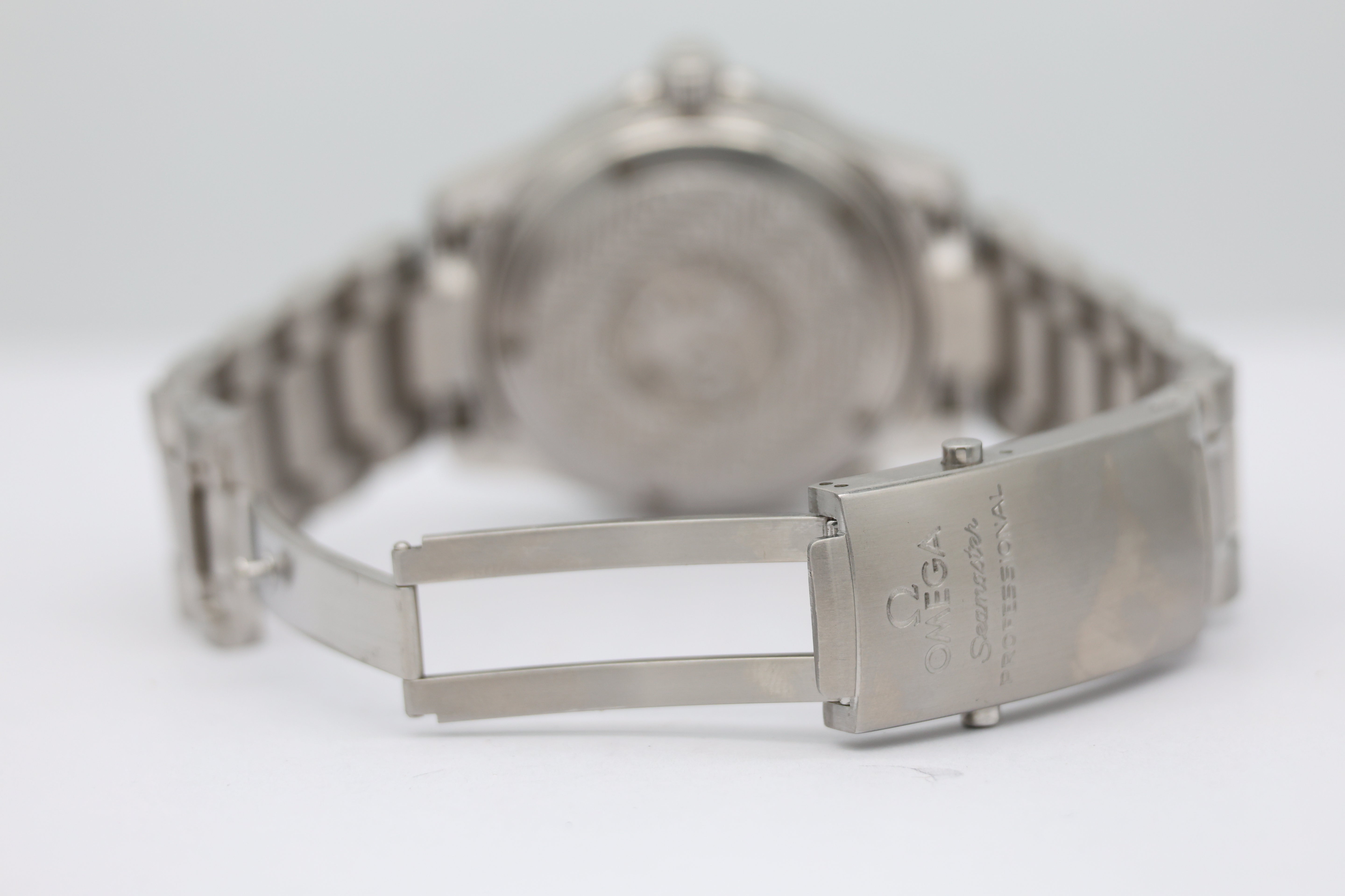 Omega Seamaster 36mm Quarz Herrenuhr 22625000 - Detailansicht 6