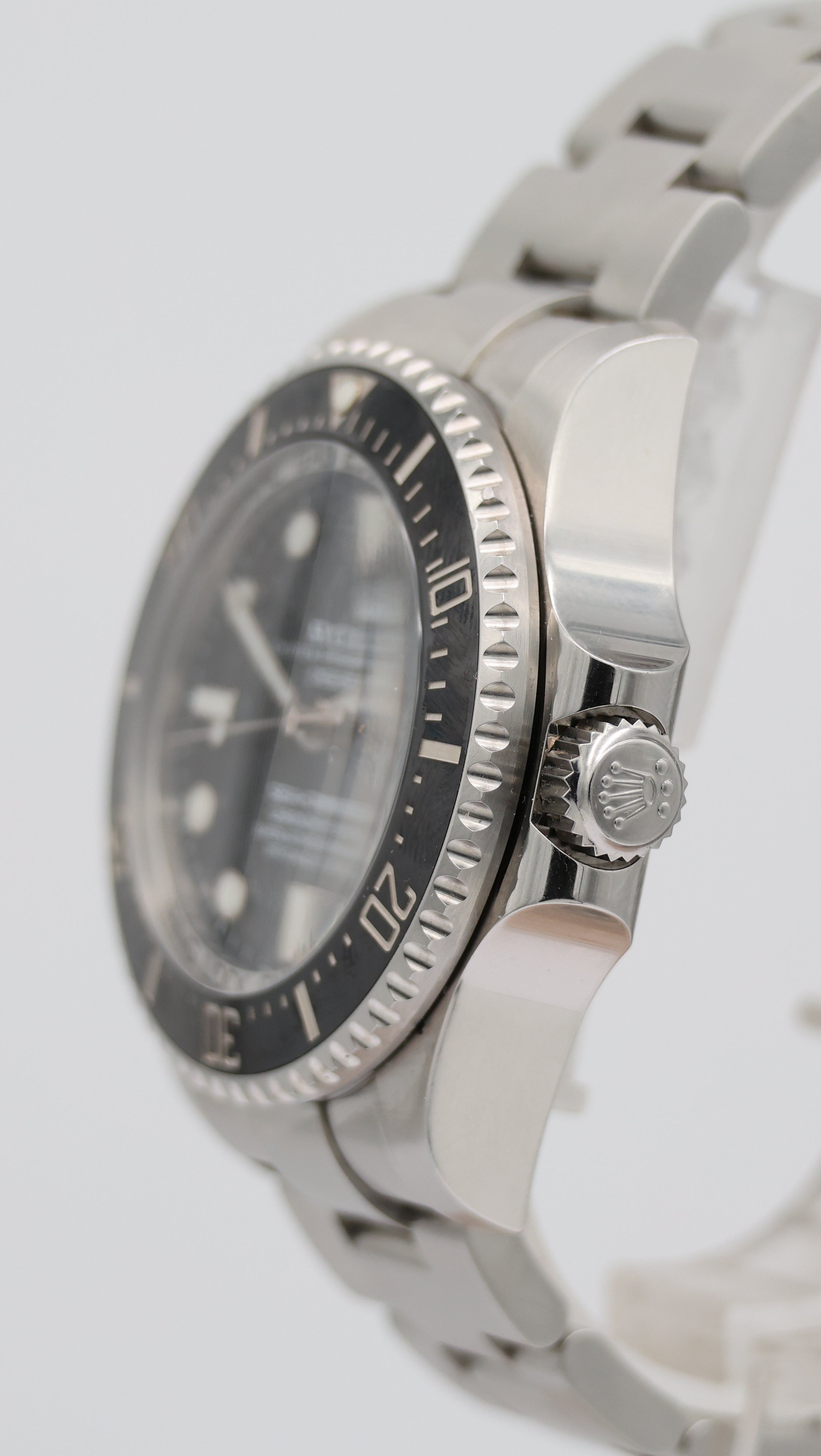 Rolex Sea-Dweller Deepsea 44mm Automatik Herrenuhr  126660 Box + og. Papiere