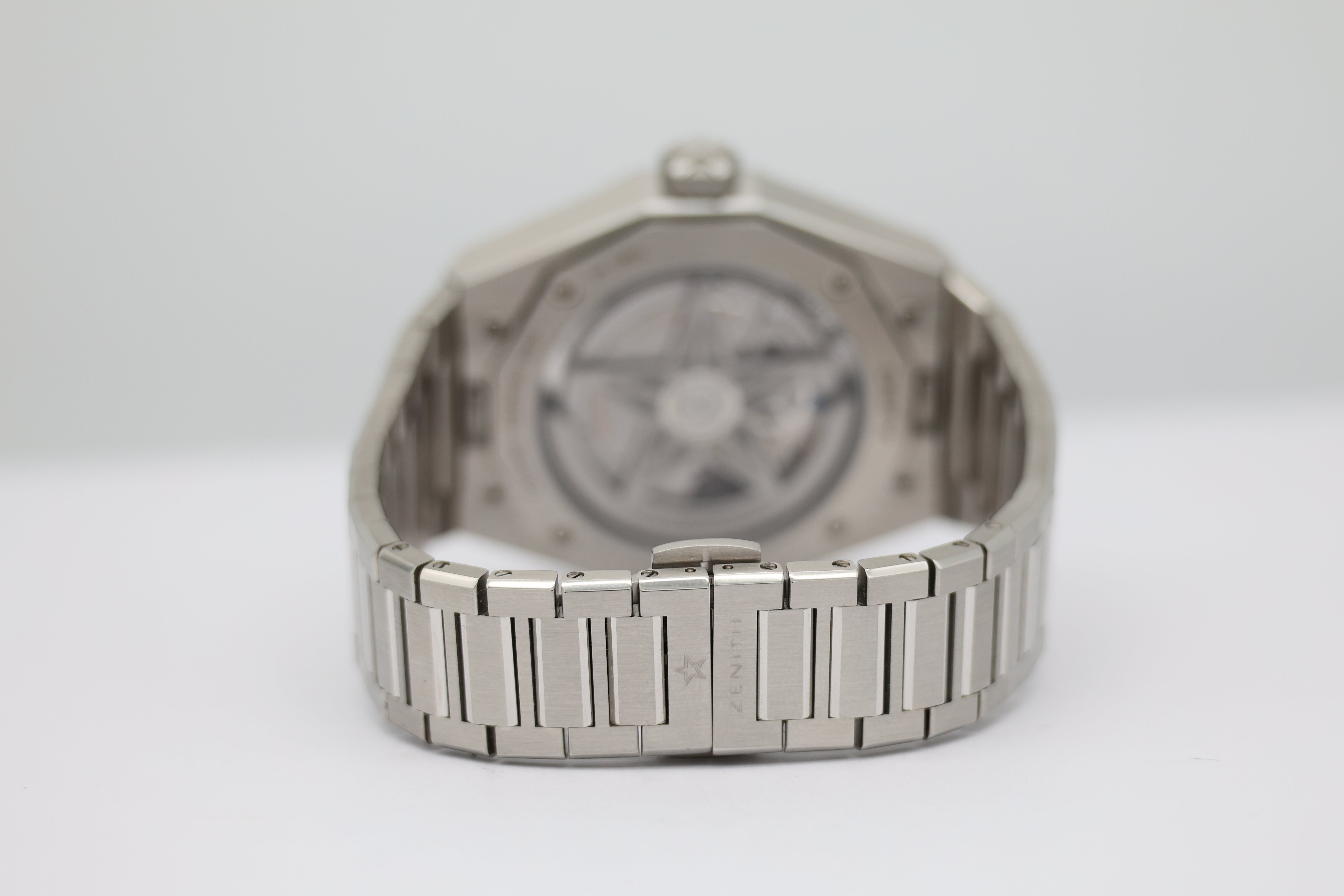 Zenith Defy Skyline Automatik Herrenuhr NEU 03.9300.3620 Box + og. Papiere