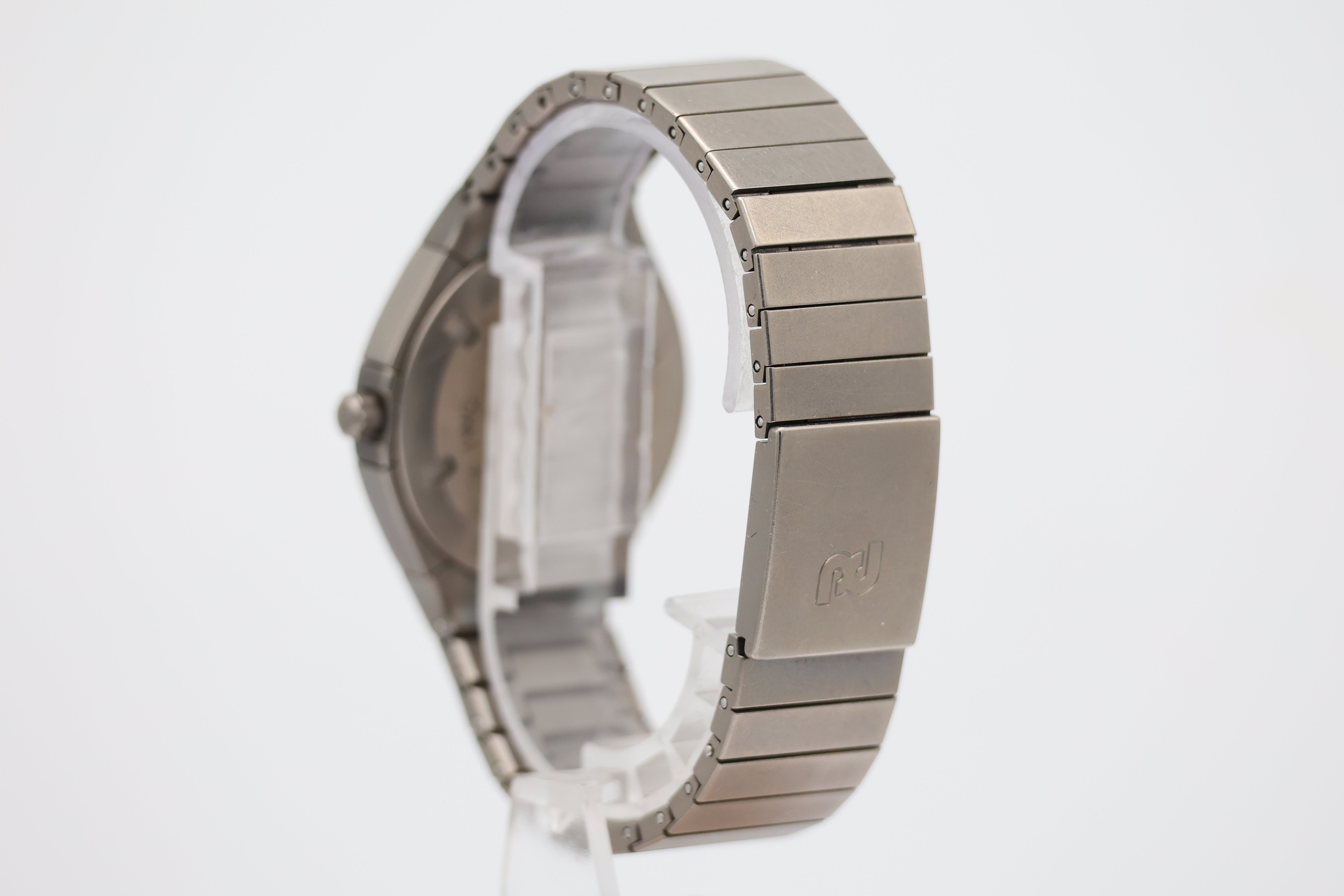 IWC Porsche Design Chronograph Titan IW3743 - Detailansicht 2