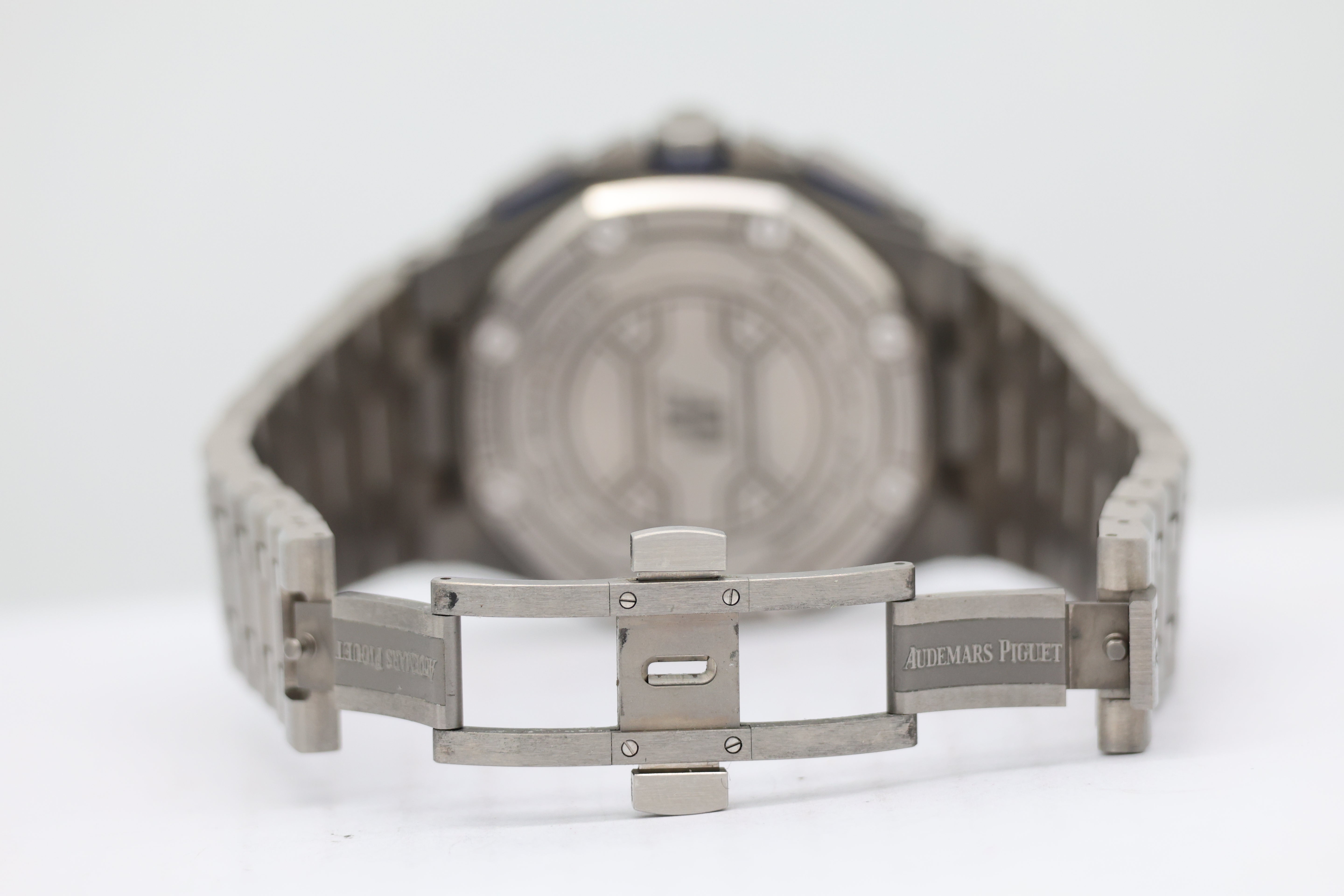 Audemars Piguet Royal Oak Offshore Titan 26480TI Box + og. Papiere