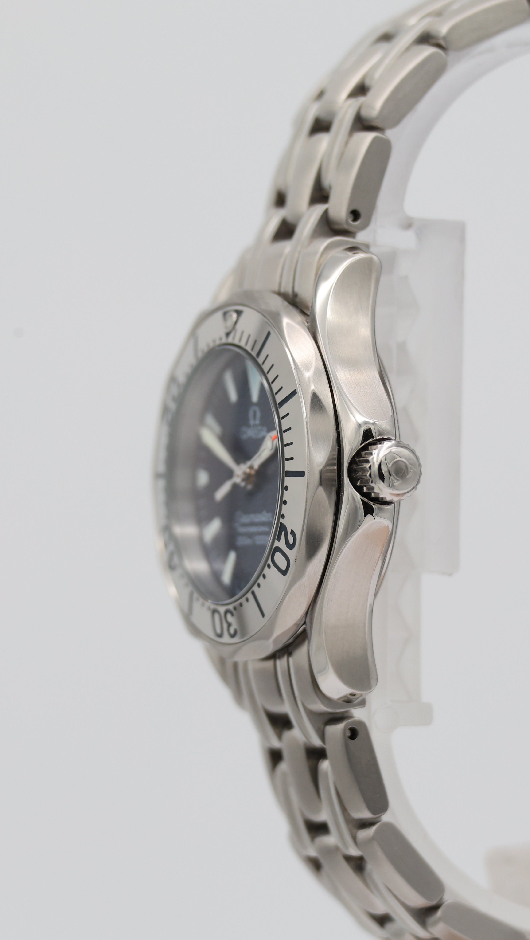 Omega Seamaster Diver 300 M  22858000